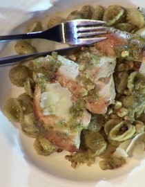 S08 E15 - 2 Chefs Compete - Hell's Kitchen
