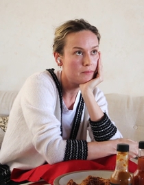 S12 E02 - Brie Larson Takes On a New Form While Eating Spicy Wings - Hot Ones
