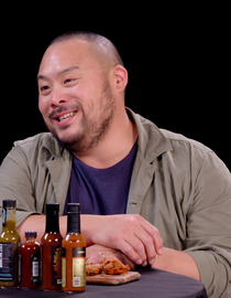 S16 E09 - David Chang Sweats Like Crazy While Eating Spicy Wings - Hot Ones