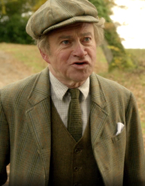 S02 E01 - Throwing Eggs - Blandings