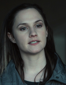 S02 E01 - Episode 1 - Love/Hate