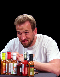 S21 E10 - Stephen Curry Is on Fire While Eating Spicy Wings - Hot Ones