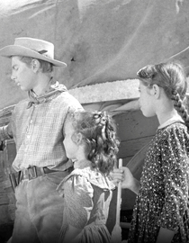 S07 E01 - Head of the House - Death Valley Days
