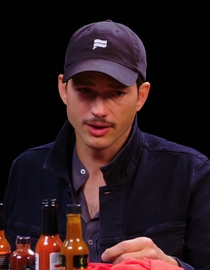 S10 E02 - Ashton Kutcher Gets an Endorphin Rush While Eating Spicy Wings - Hot Ones